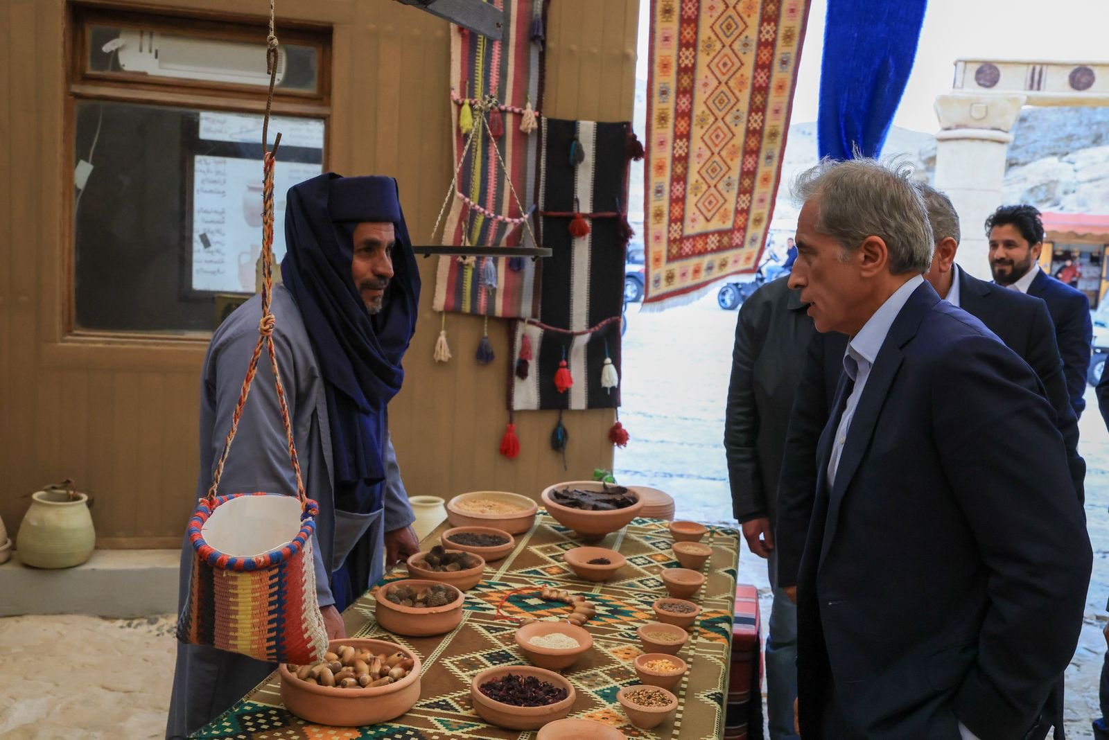 Madar Al-Saa Images 0.2589522755664325