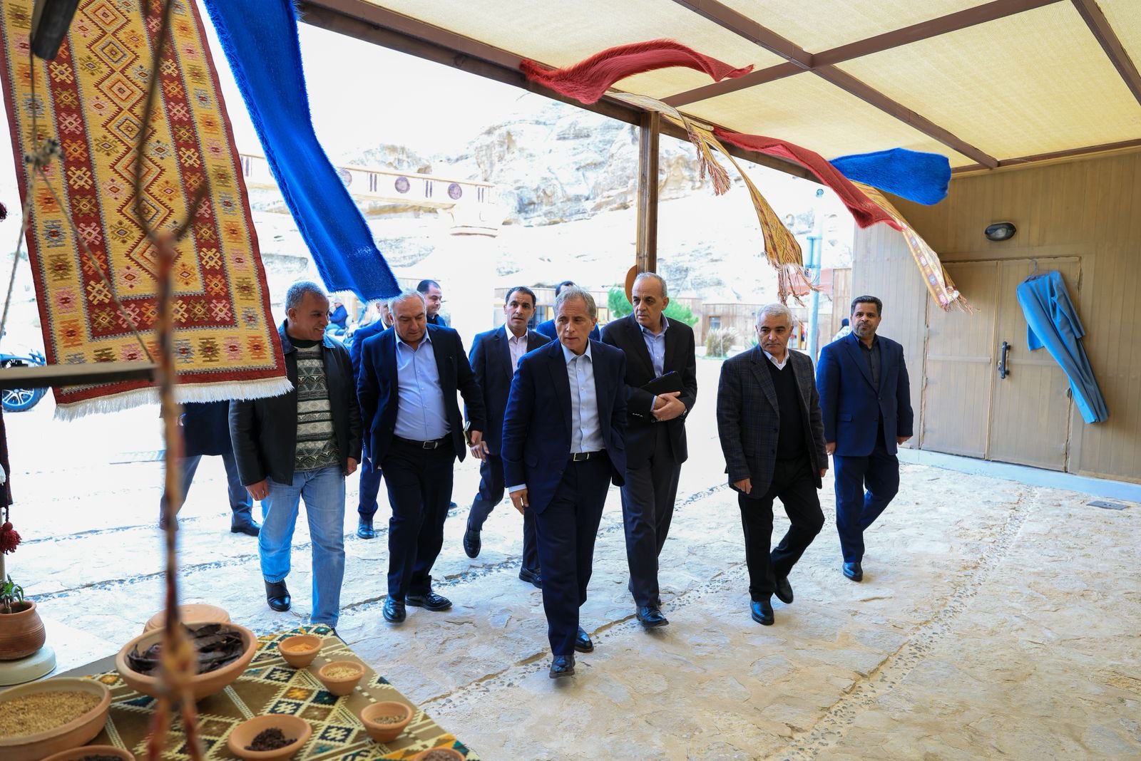 Madar Al-Saa Images 0.6144440704336847