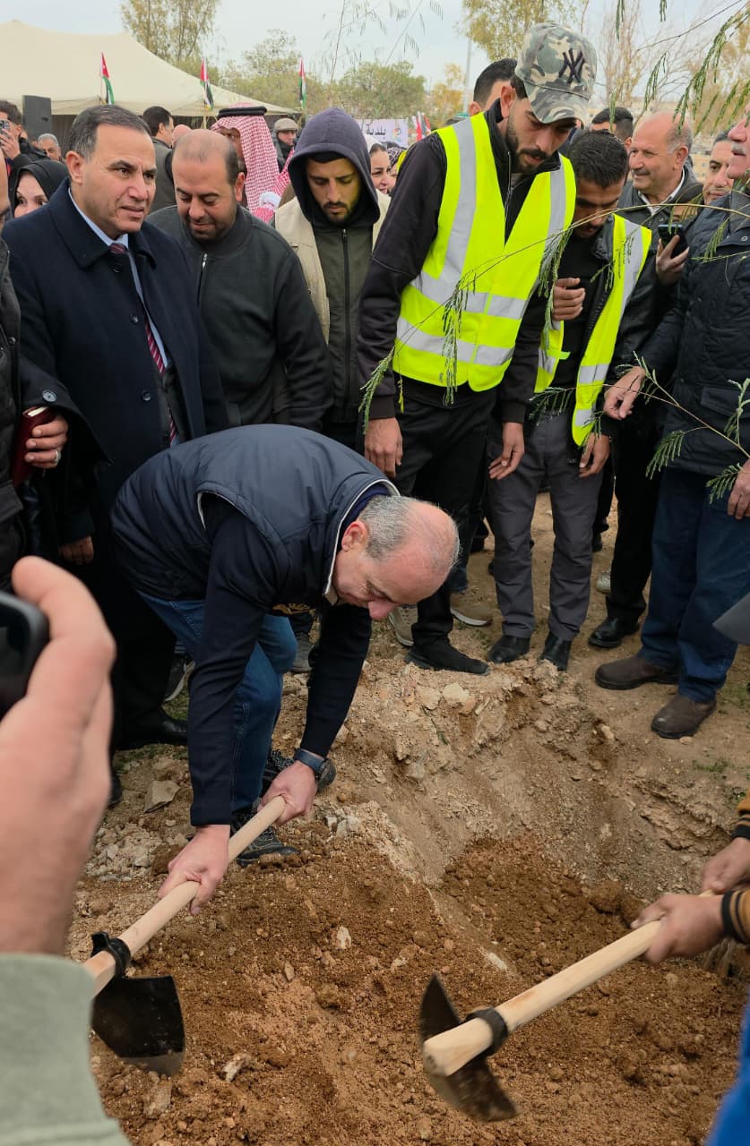 Madar Al-Saa Images 0.41866611976386936