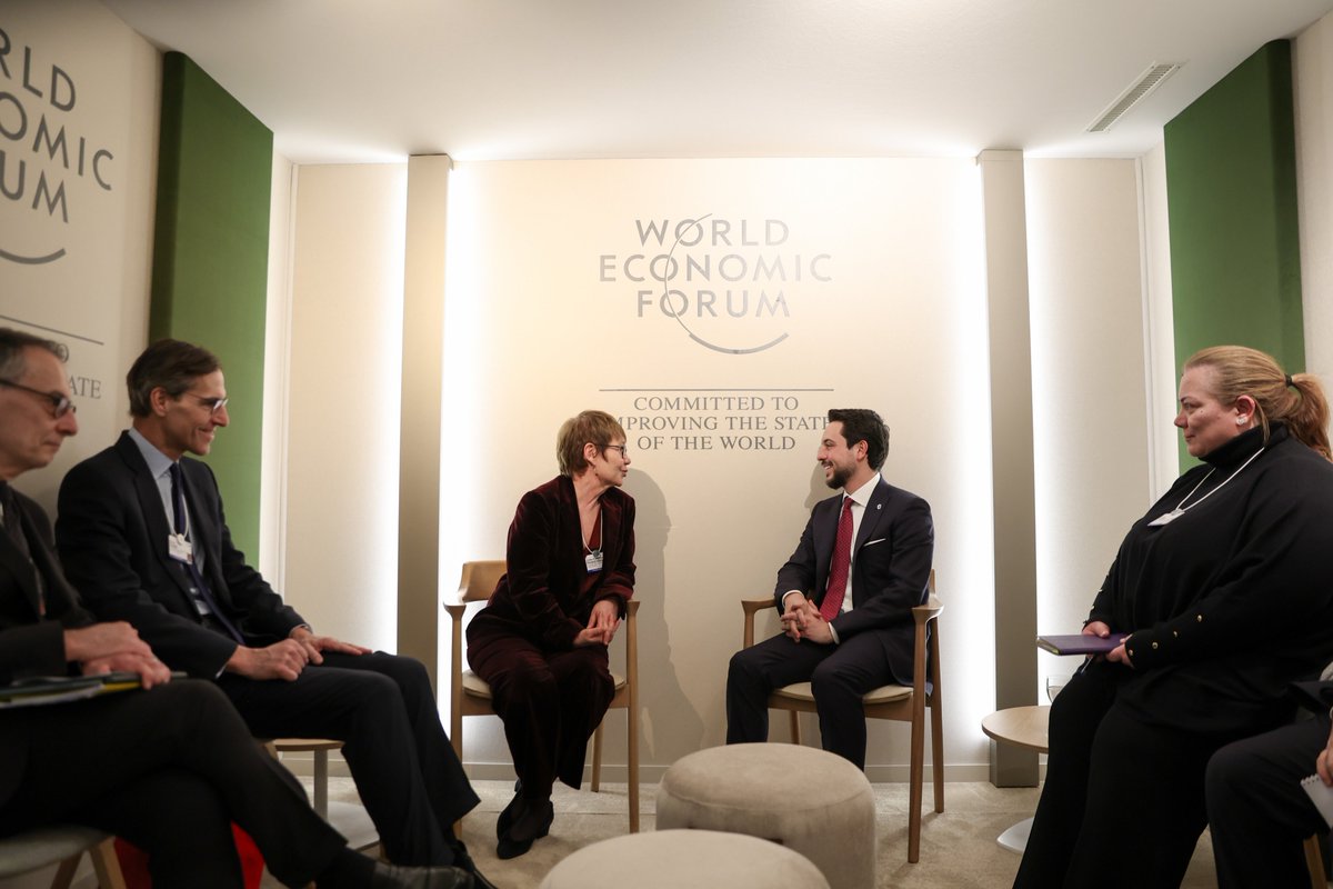 Madar Al-Saa Images 0.8189002654770683