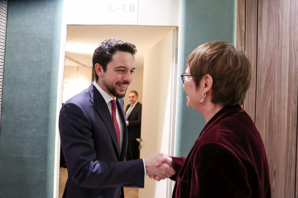 Madar Al-Saa Images 0.3553895013885049