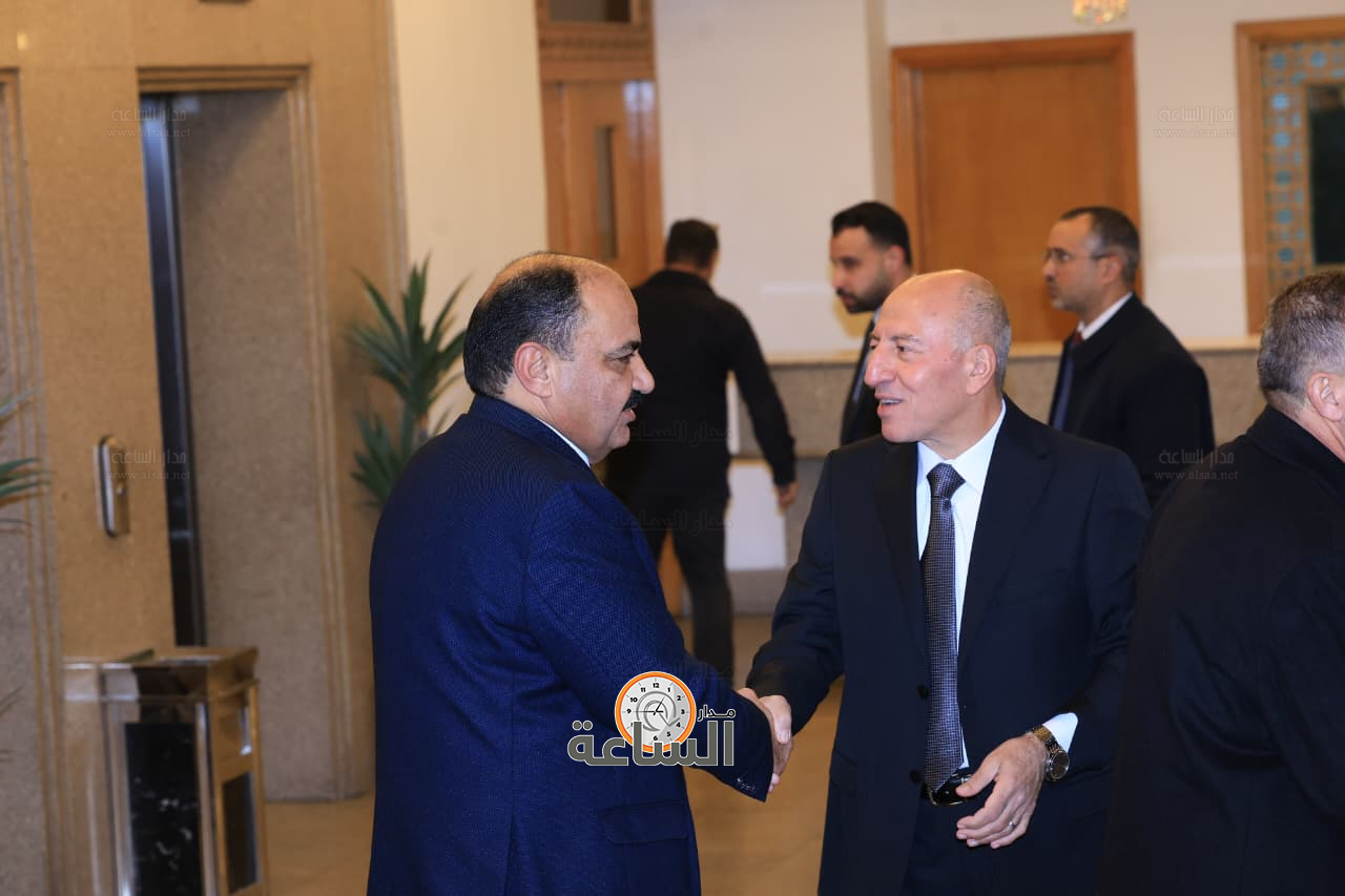 Madar Al-Saa Images 0.0139057387761502