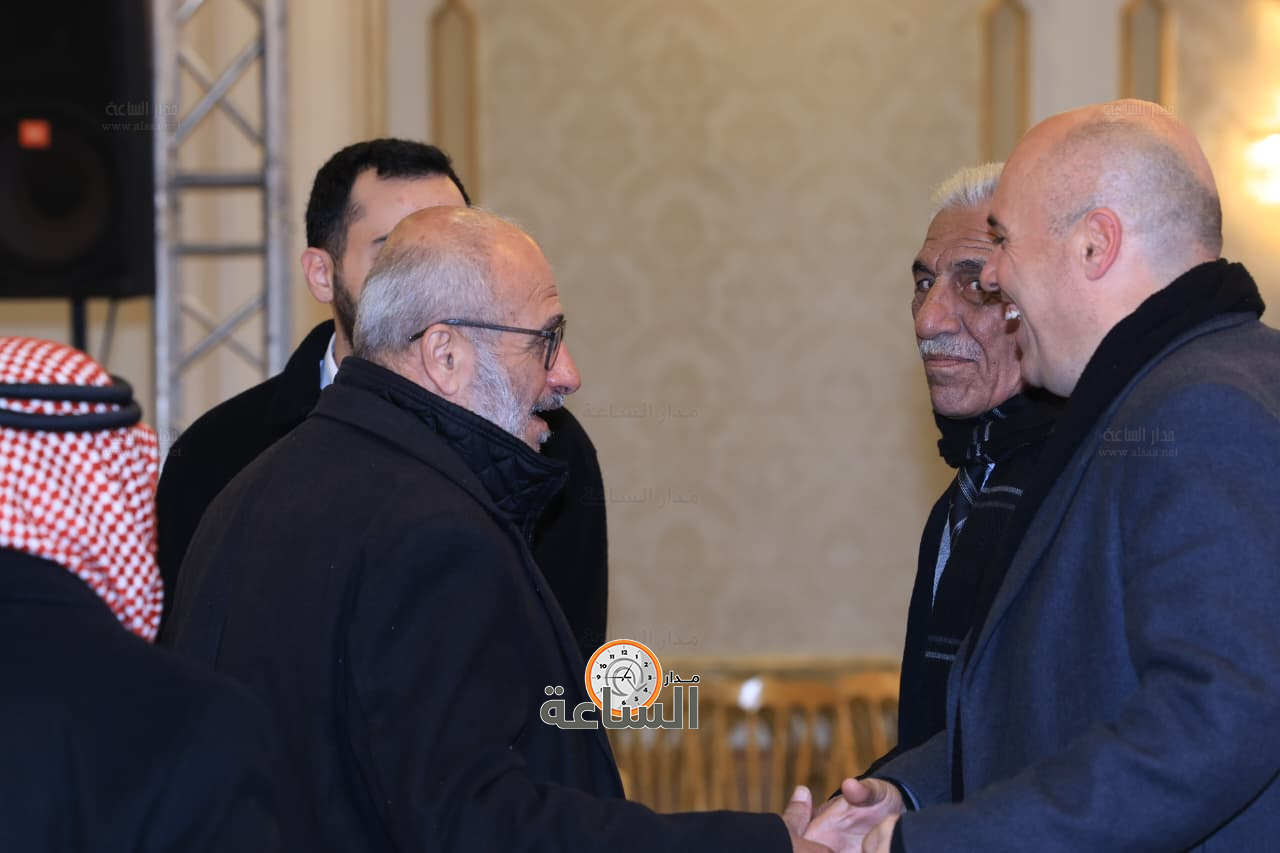 Madar Al-Saa Images 0.7645886407425885