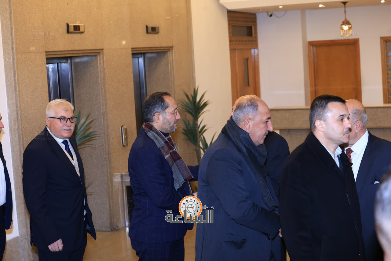 Madar Al-Saa Images 0.3248409403676369