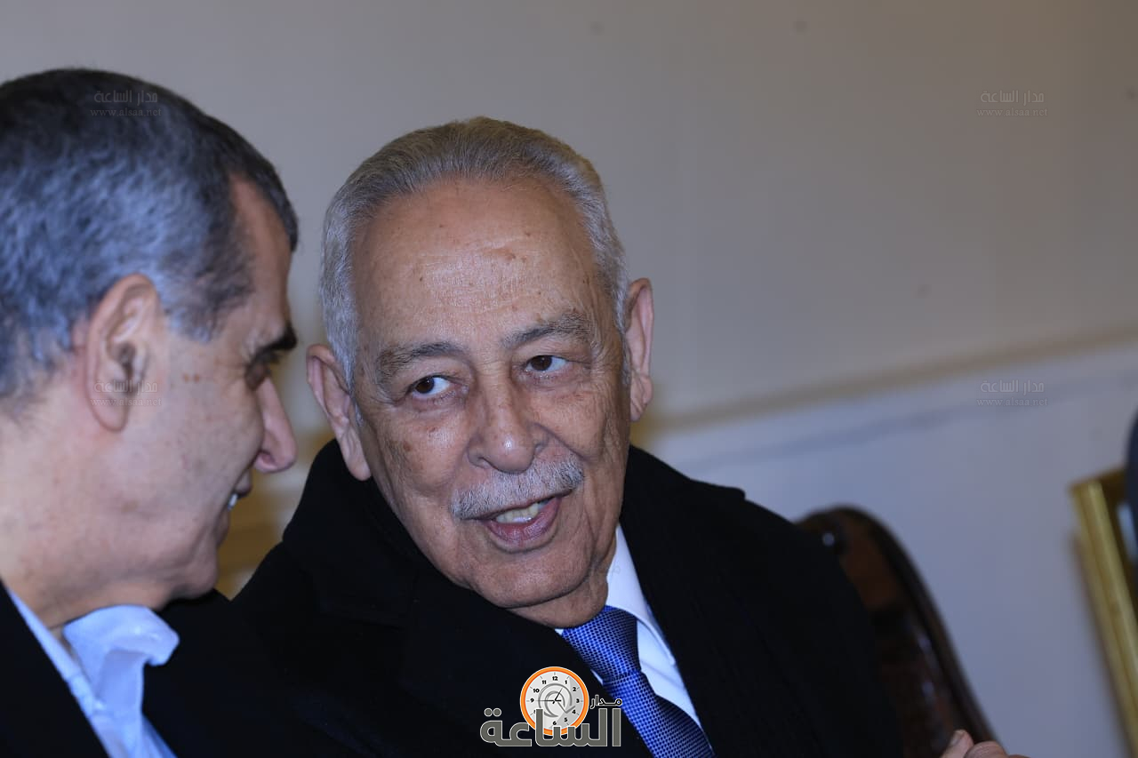 Madar Al-Saa Images 0.854044797304987