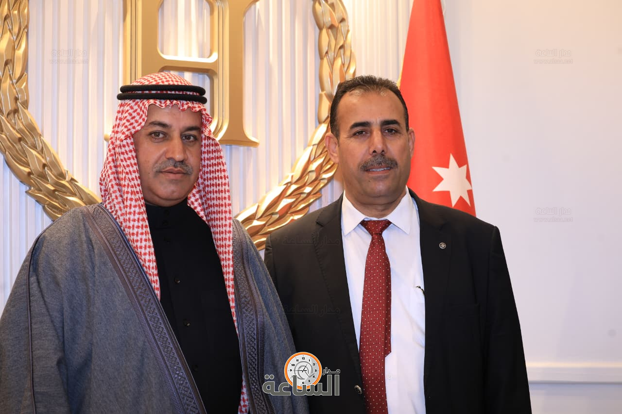 Madar Al-Saa Images 0.7296109016054453