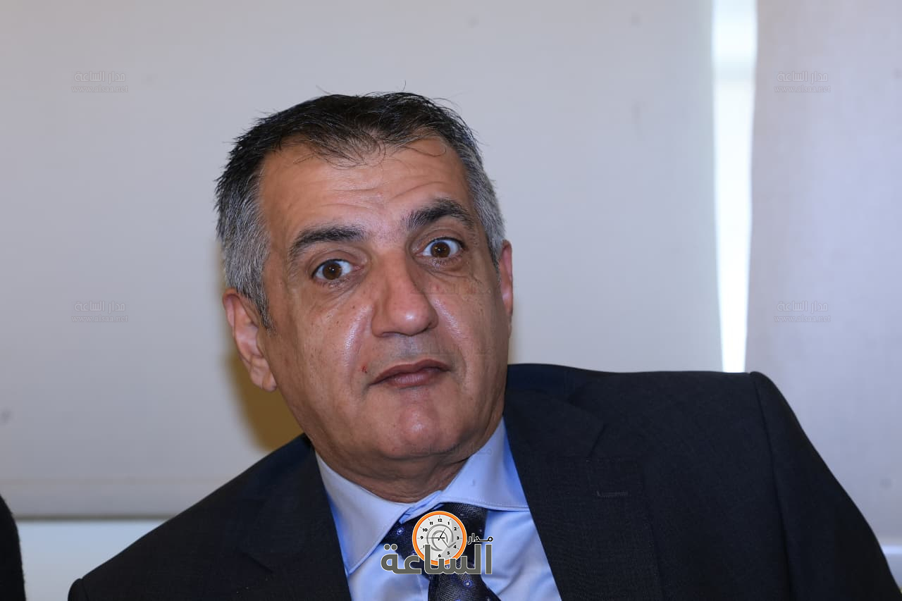 Madar Al-Saa Images 0.02744044353505537