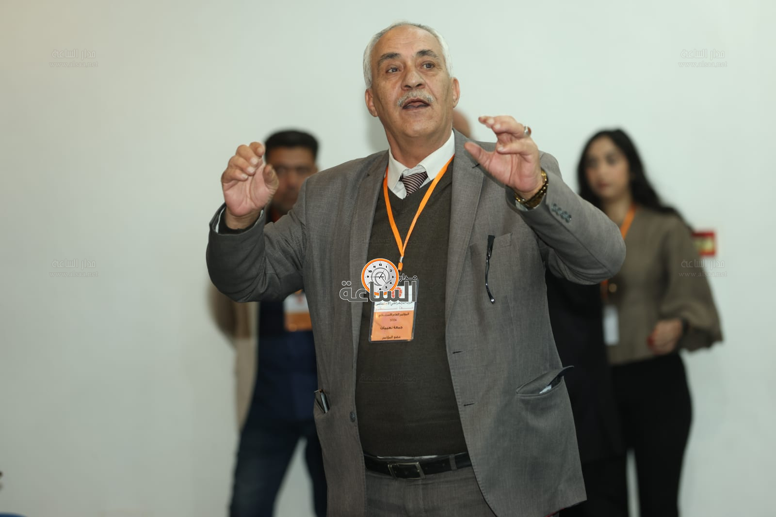 Madar Al-Saa Images 0.461579385014119