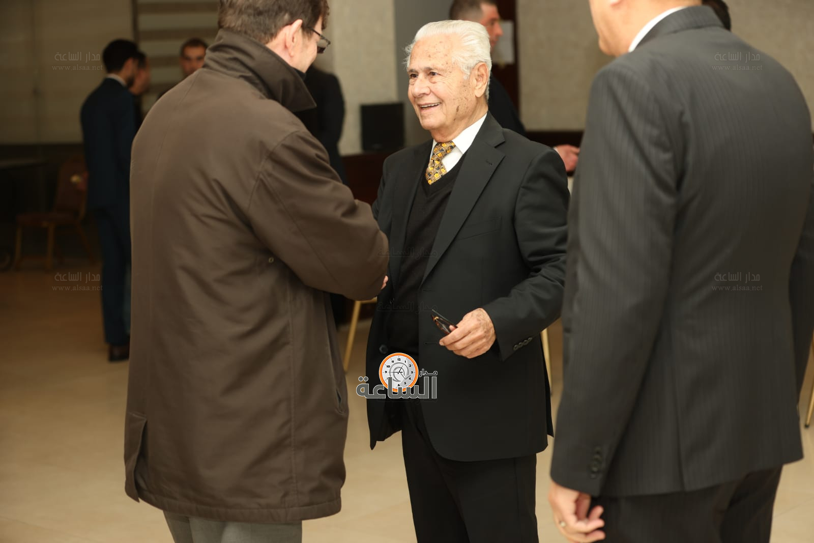 Madar Al-Saa Images 0.8482220098464697