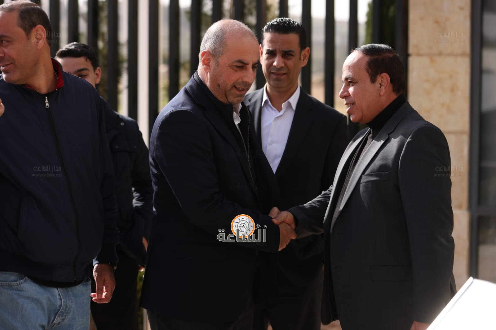 Madar Al-Saa Images 0.7185108916254068