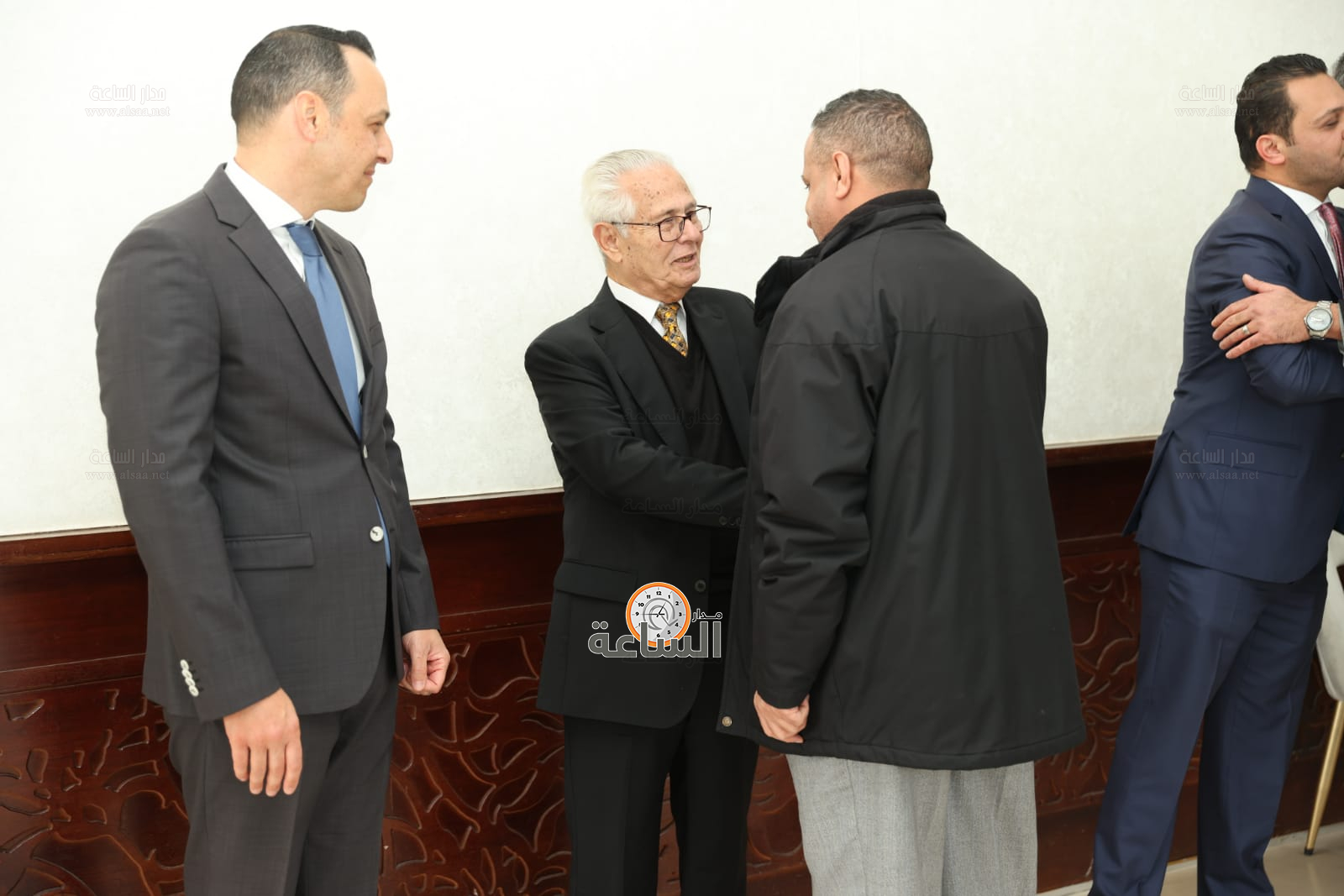 Madar Al-Saa Images 0.38925010092537626