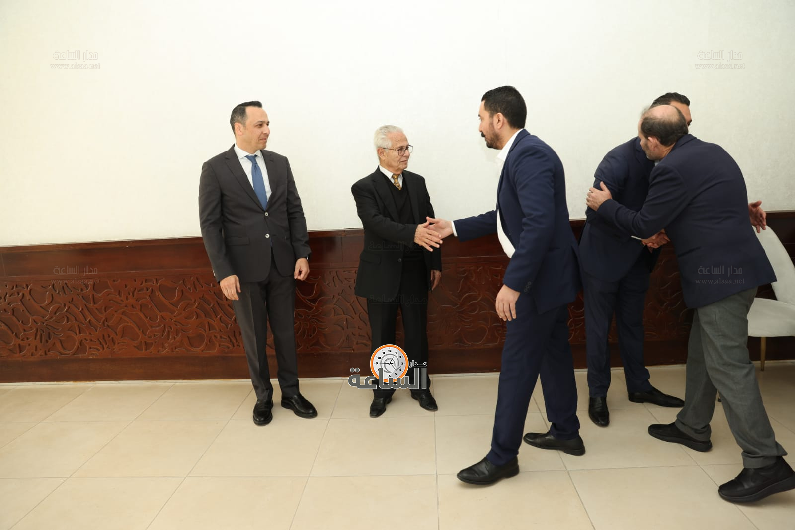 Madar Al-Saa Images 0.5526672491540872