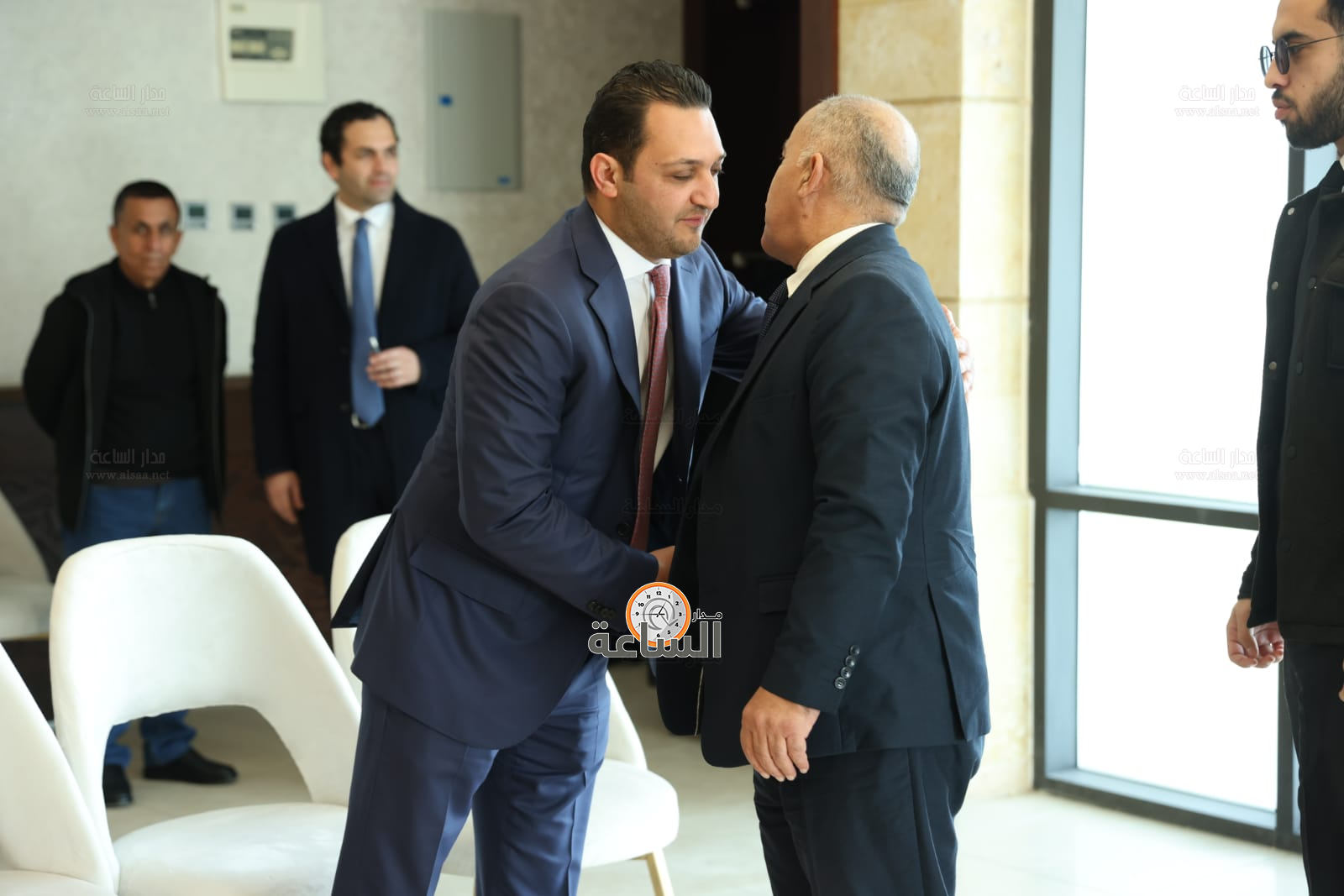 Madar Al-Saa Images 0.444771088012589