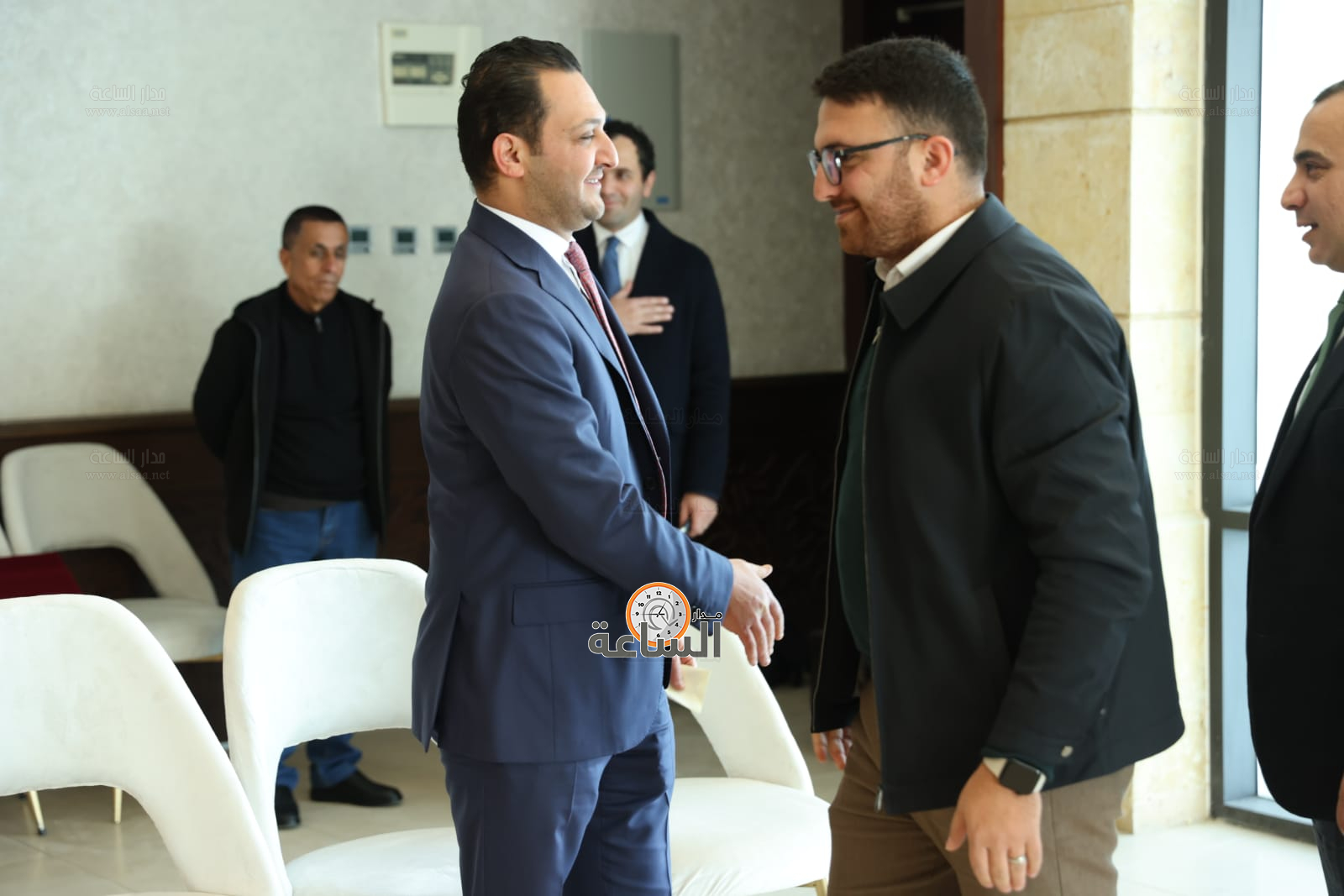 Madar Al-Saa Images 0.13362368184396067