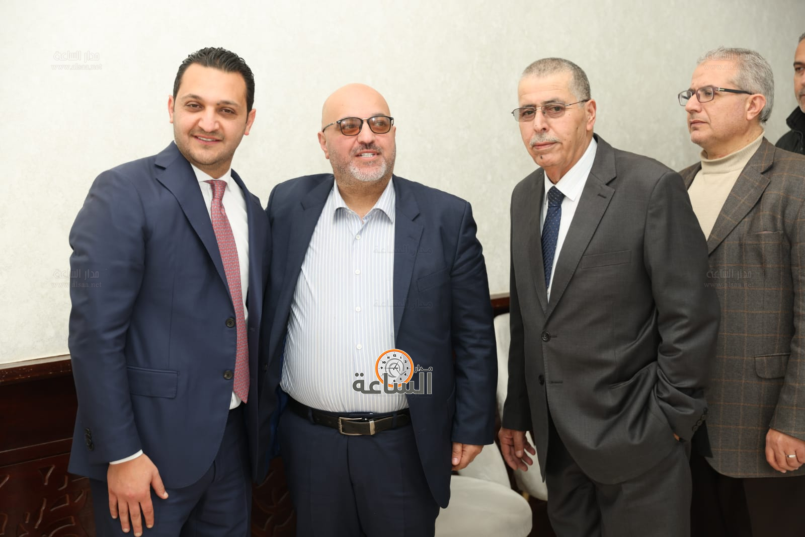 Madar Al-Saa Images 0.13338335935720536