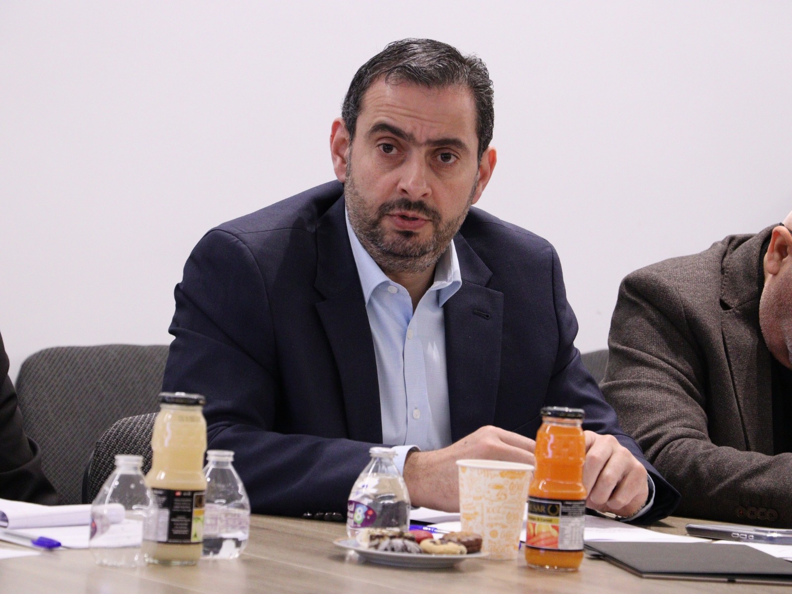 Madar Al-Saa Images 0.3484236889295377