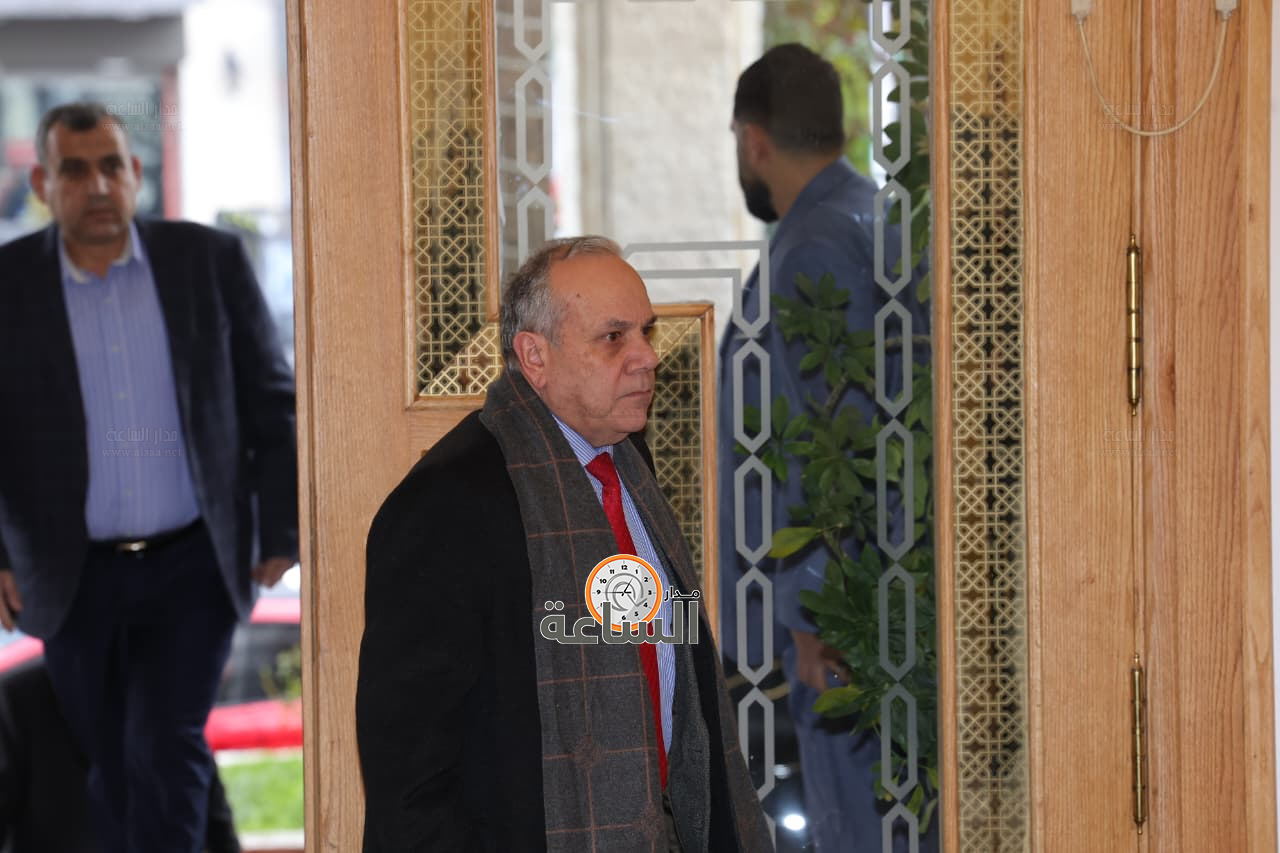 Madar Al-Saa Images 0.37377940436542545