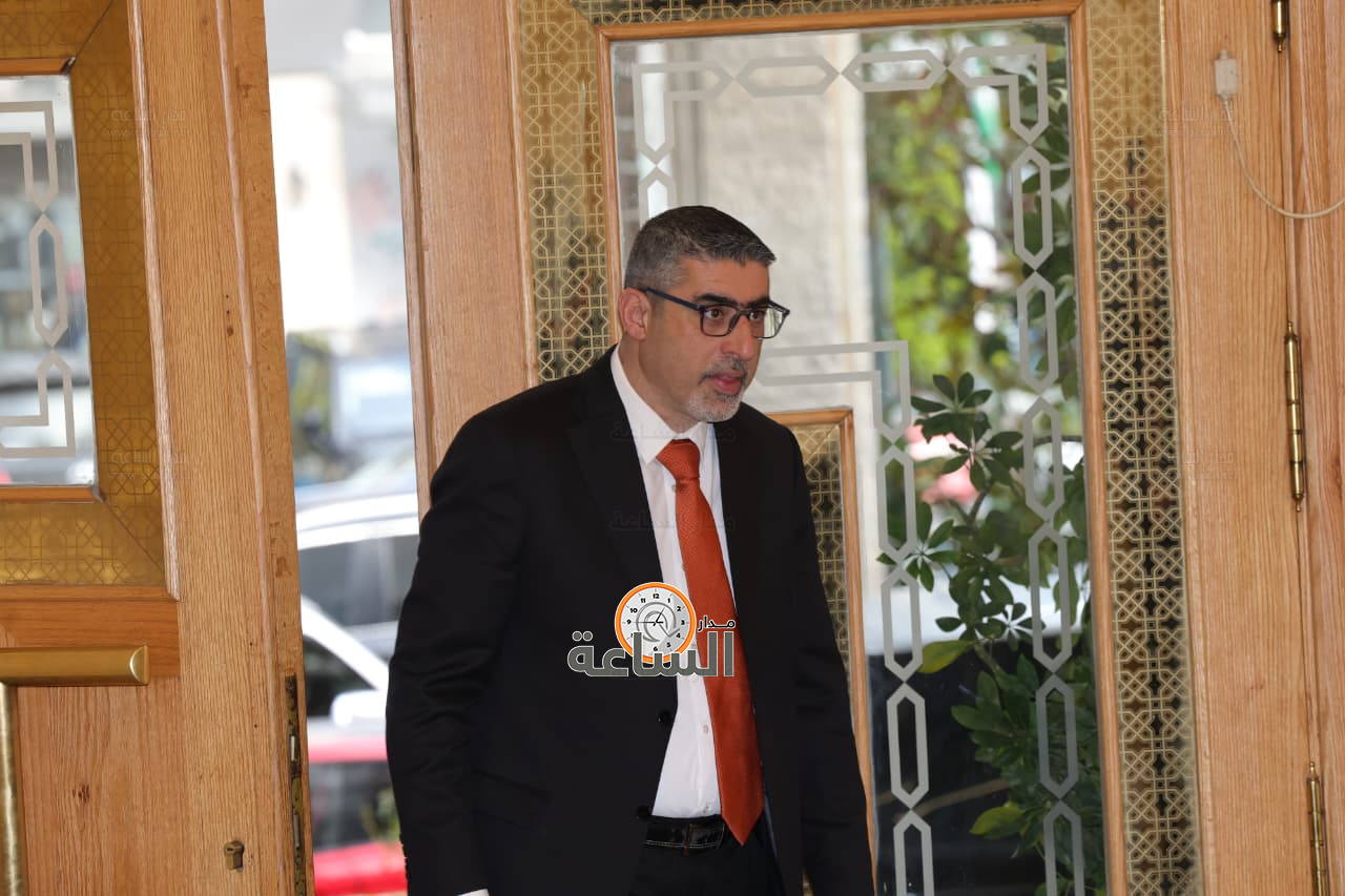 Madar Al-Saa Images 0.1429278363070109