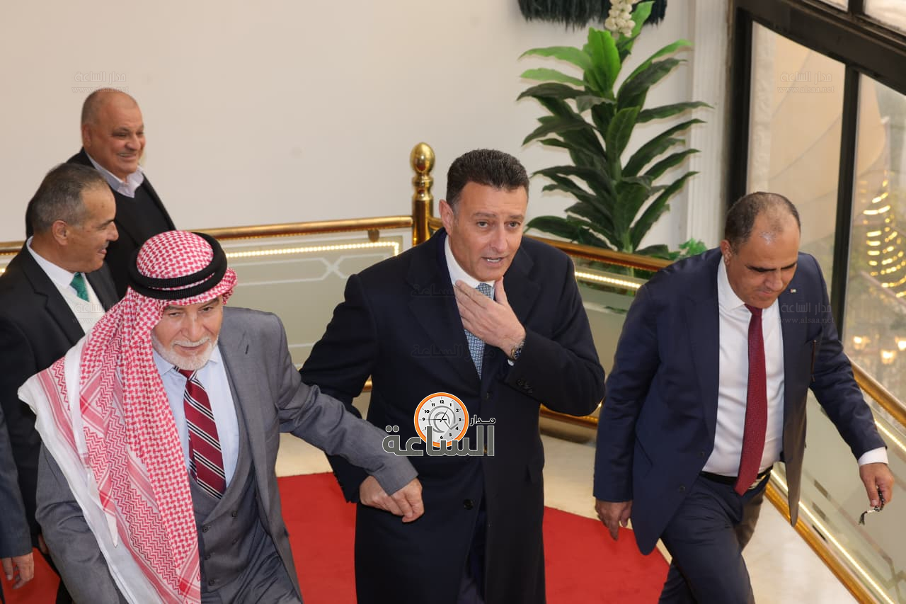 Madar Al-Saa Images 0.41541569120883615