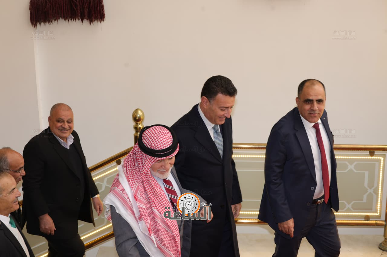 Madar Al-Saa Images 0.24967765801437147