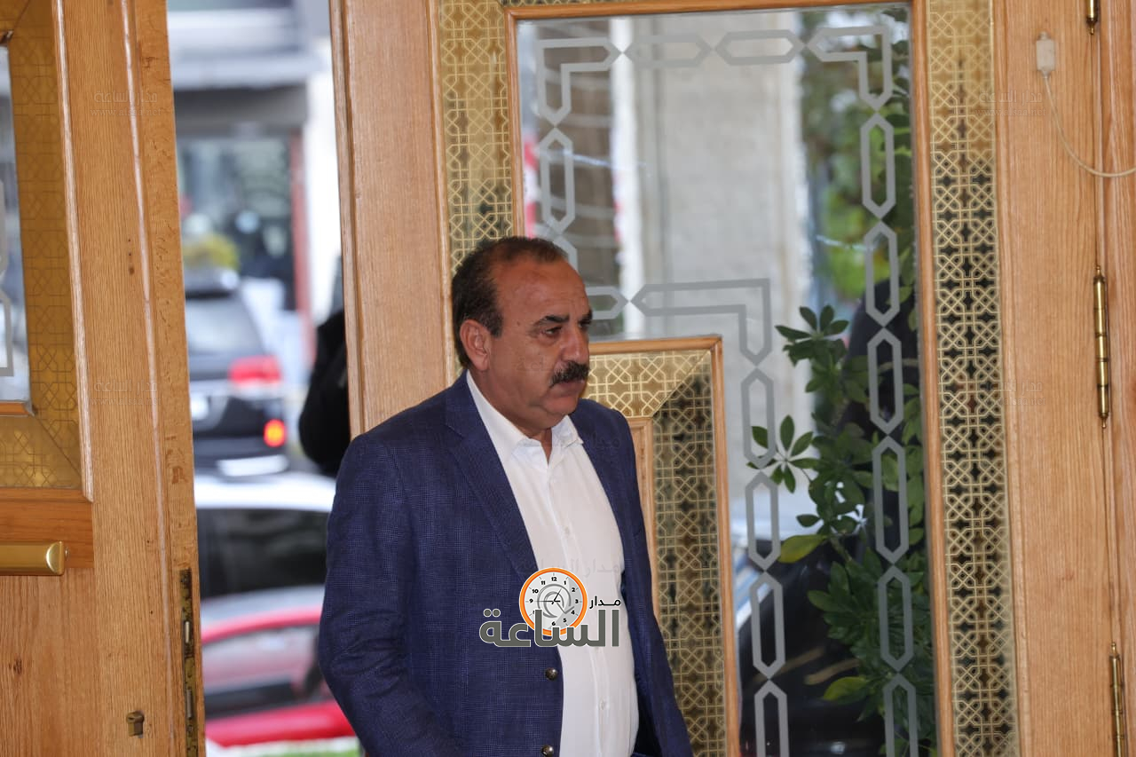 Madar Al-Saa Images 0.4777937353741192