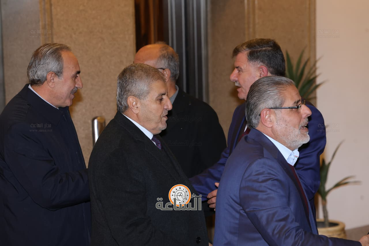 Madar Al-Saa Images 0.1799678073633394