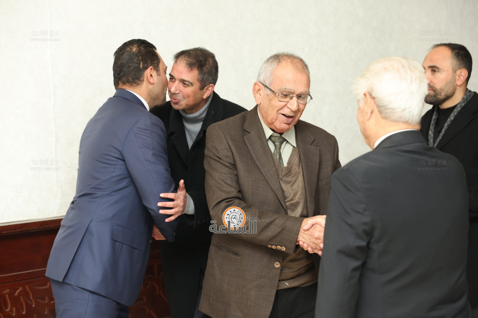 Madar Al-Saa Images 0.04949202651628448