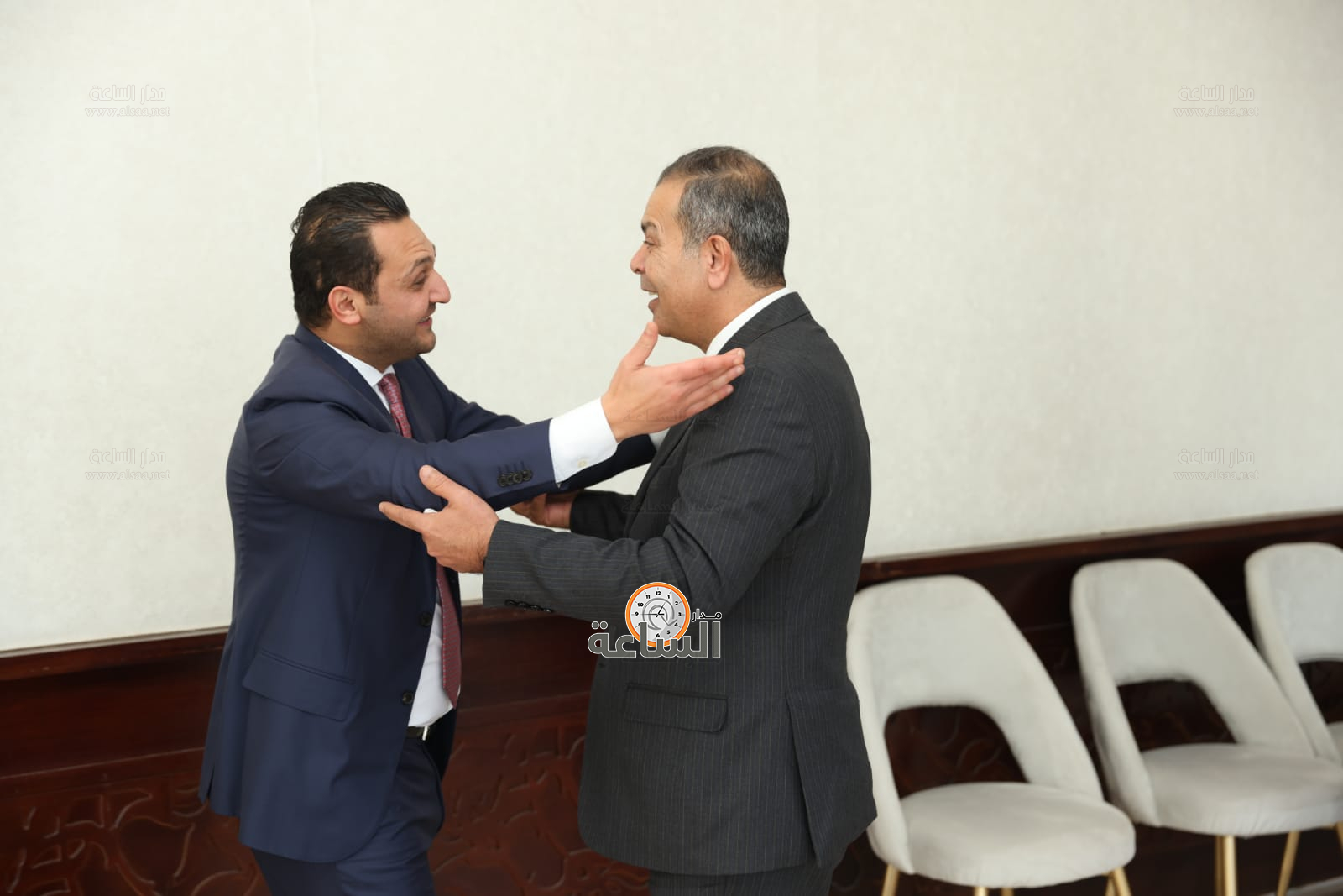 Madar Al-Saa Images 0.7763765393689835