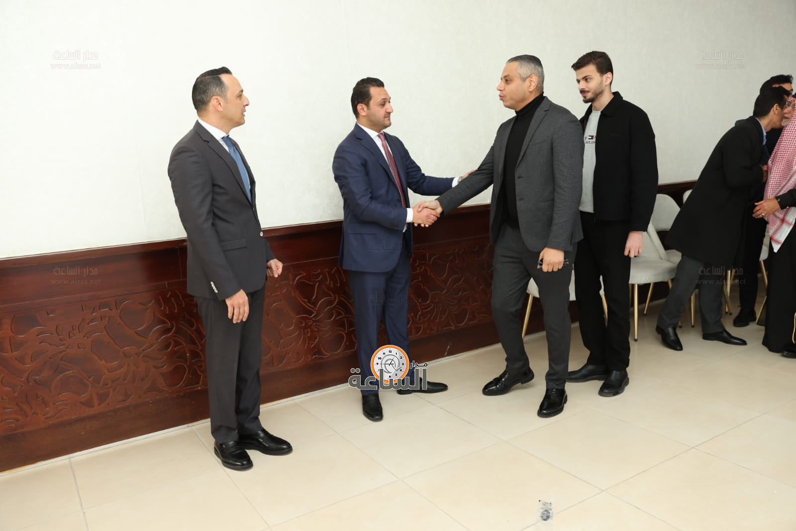 Madar Al-Saa Images 0.42132955193360755