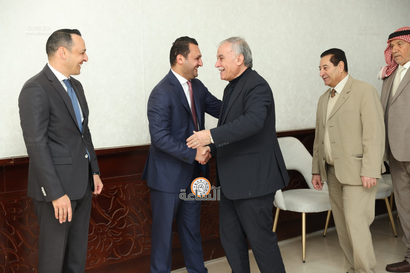 Madar Al-Saa Images 0.7524077815544385