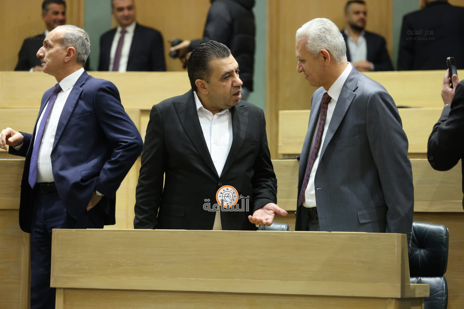 Madar Al-Saa Images 0.7429569714028285