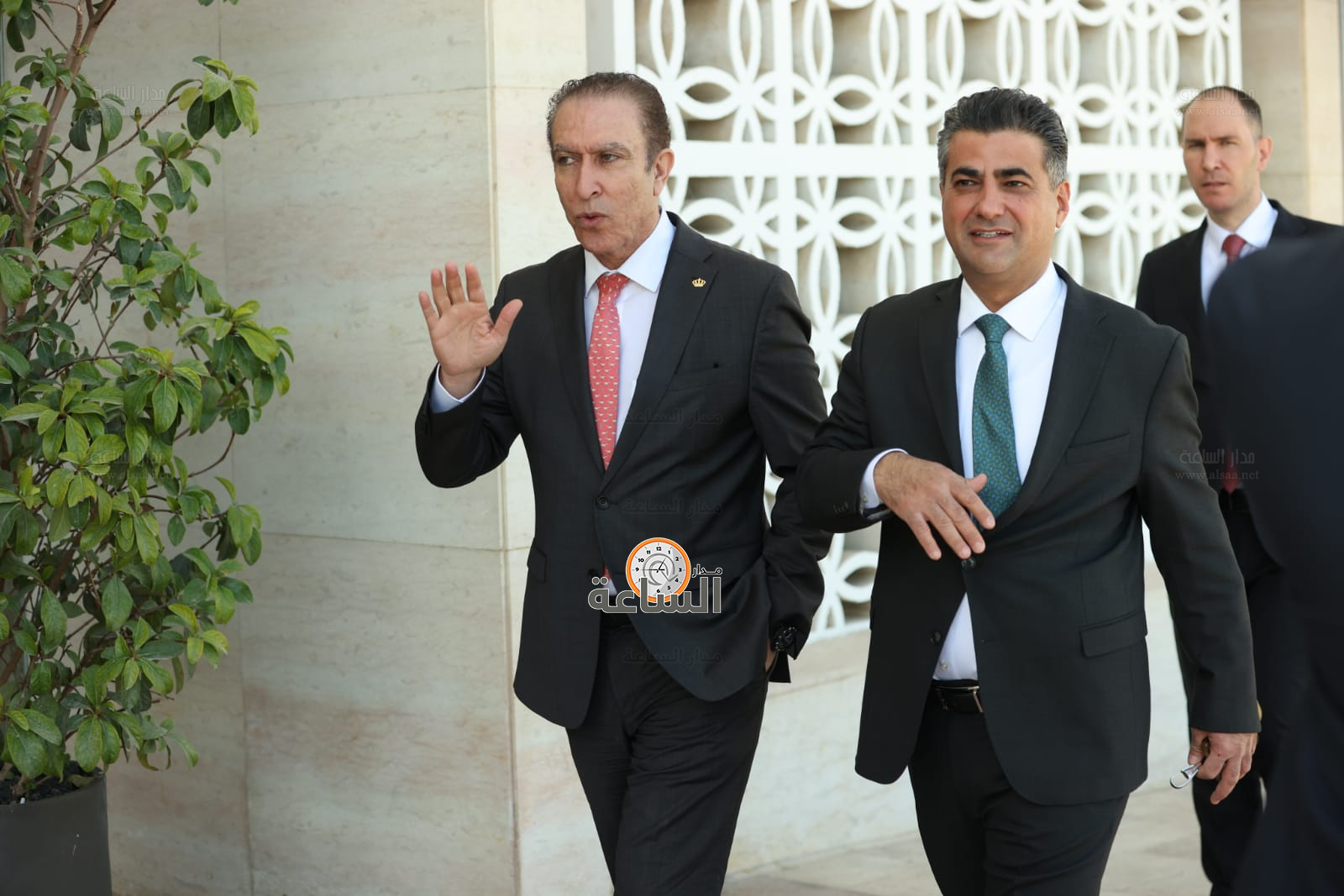 Madar Al-Saa Images 0.1975493365264751