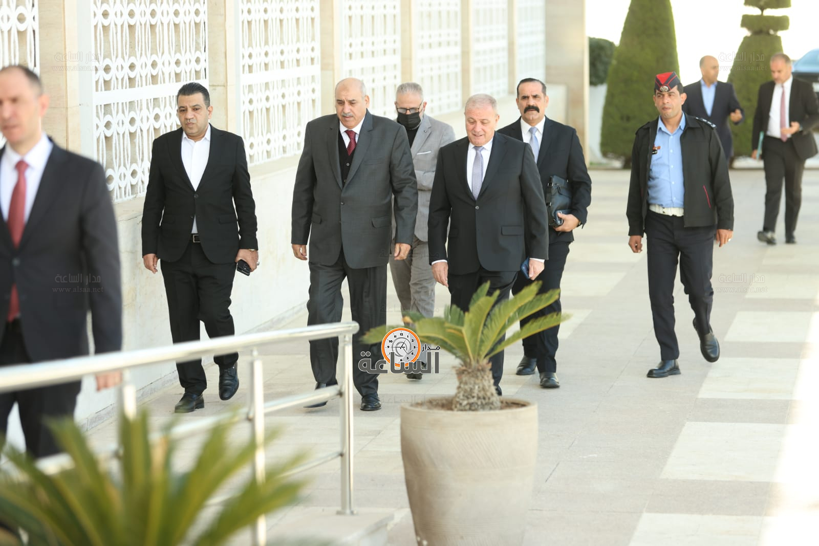 Madar Al-Saa Images 0.3556185284921004