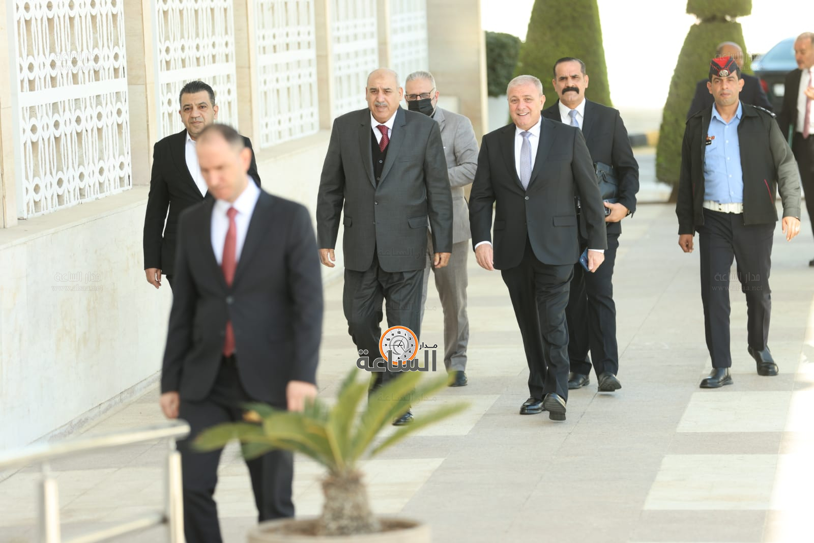 Madar Al-Saa Images 0.7251105352112048