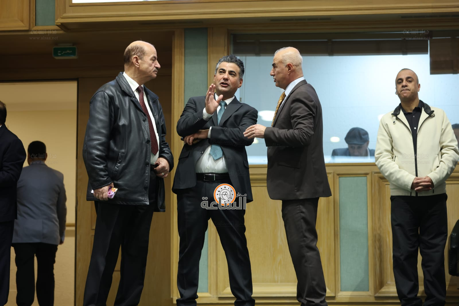 Madar Al-Saa Images 0.37382674532494153