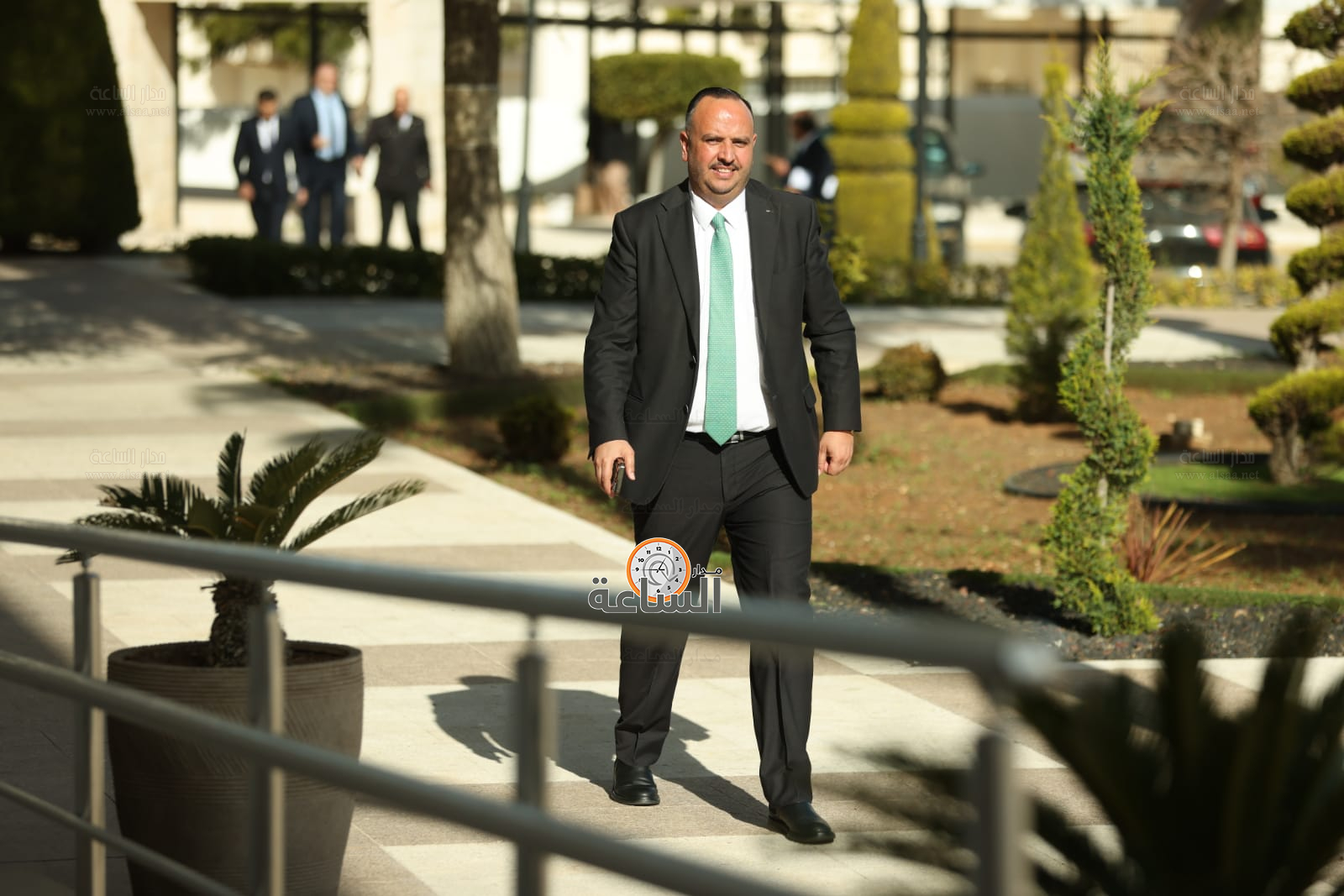 Madar Al-Saa Images 0.5168524252341763