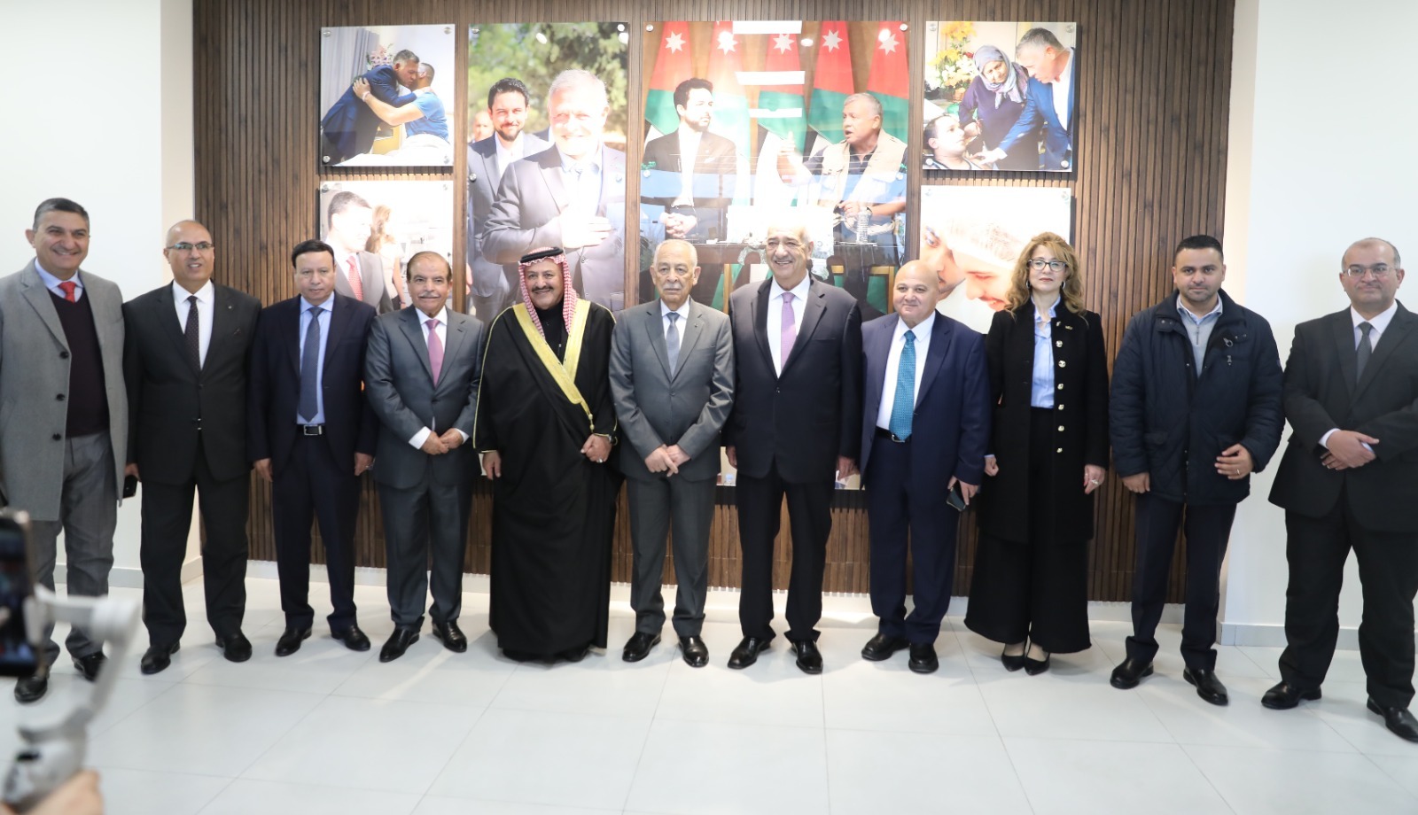 Madar Al-Saa Images 0.21896670494564652