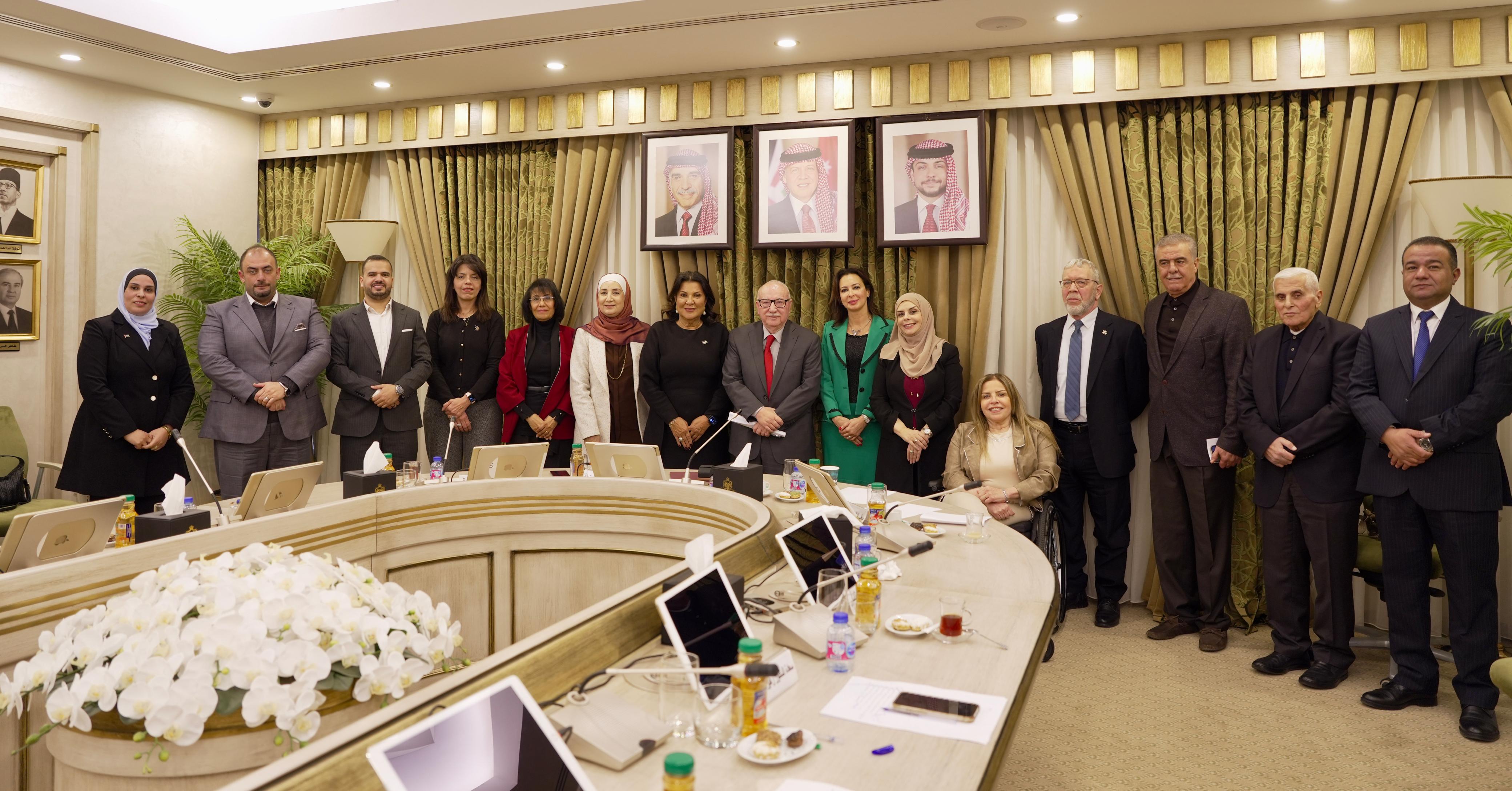 Madar Al-Saa Images 0.42036076065979255