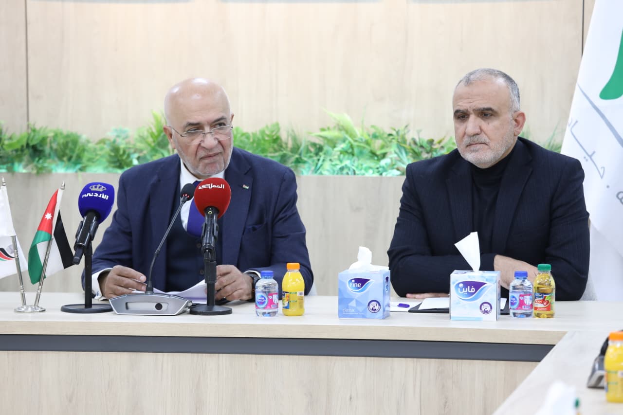 Madar Al-Saa Images 0.6877809451750267