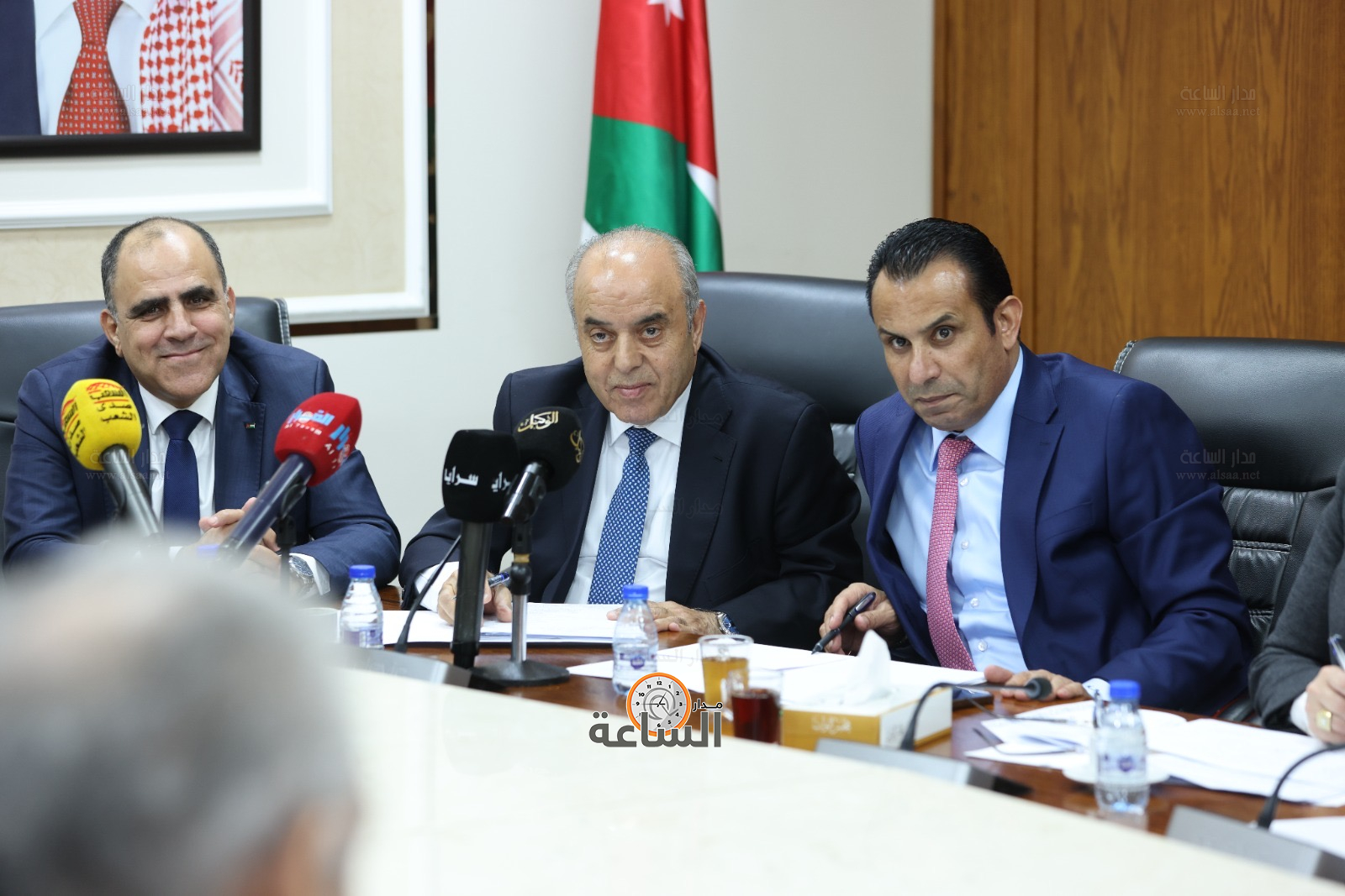 Madar Al-Saa Images 0.44409314705285385