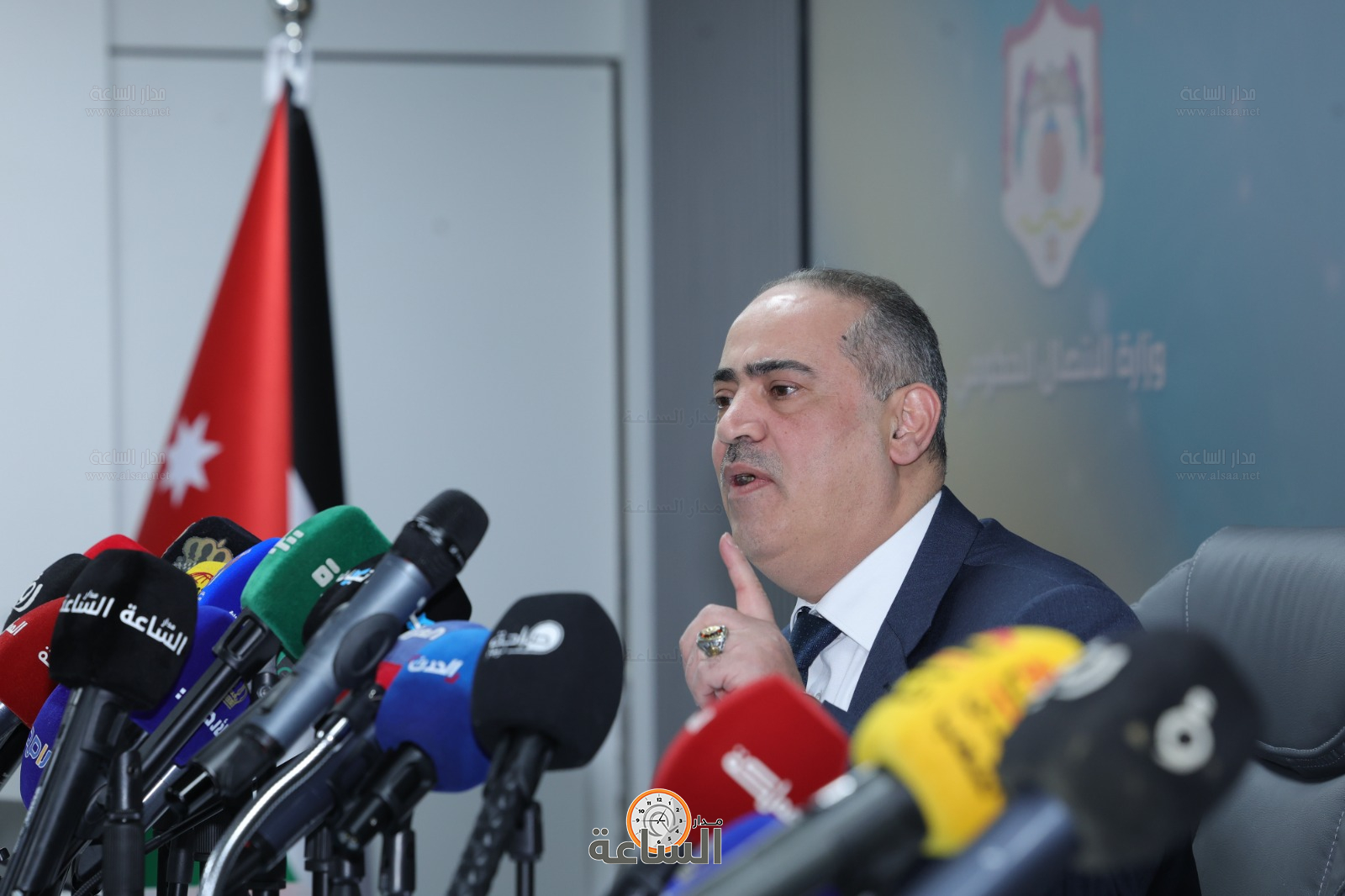 Madar Al-Saa Images 0.13957516126004366