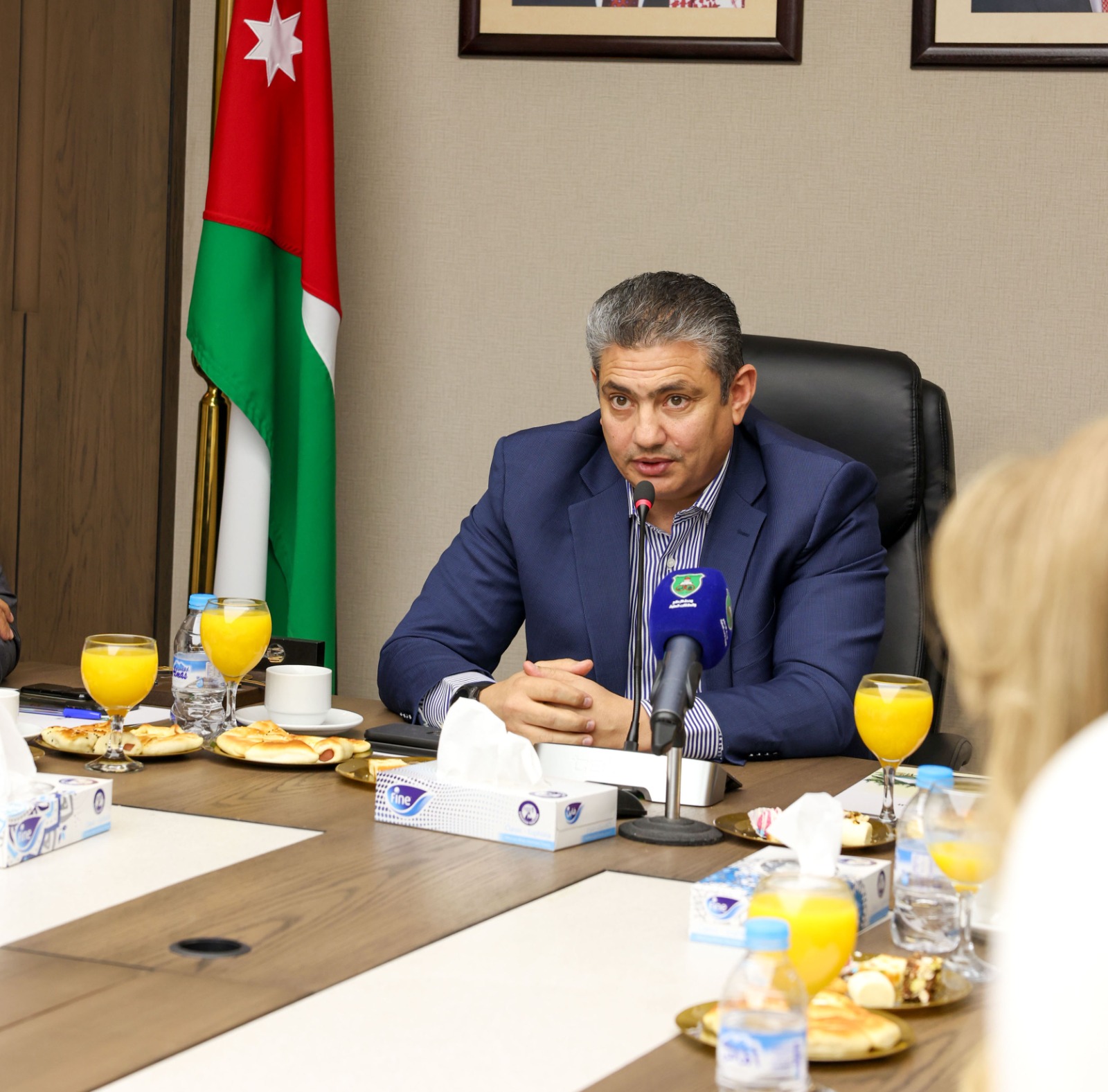 Madar Al-Saa Images 0.3535553738014159