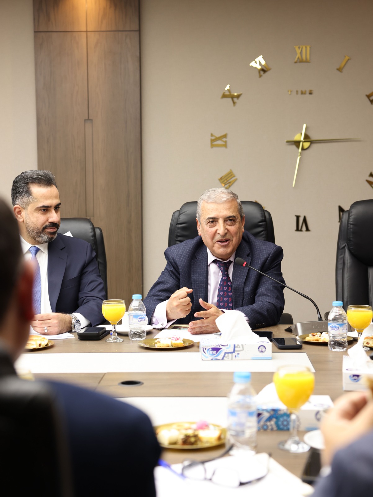 Madar Al-Saa Images 0.249223258039184