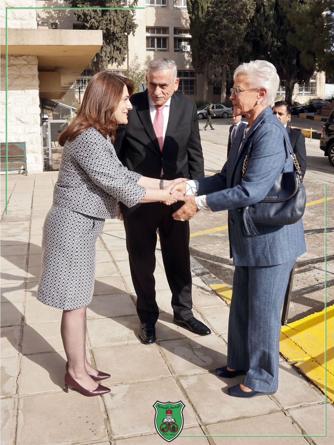 Madar Al-Saa Images 0.8577428356215093