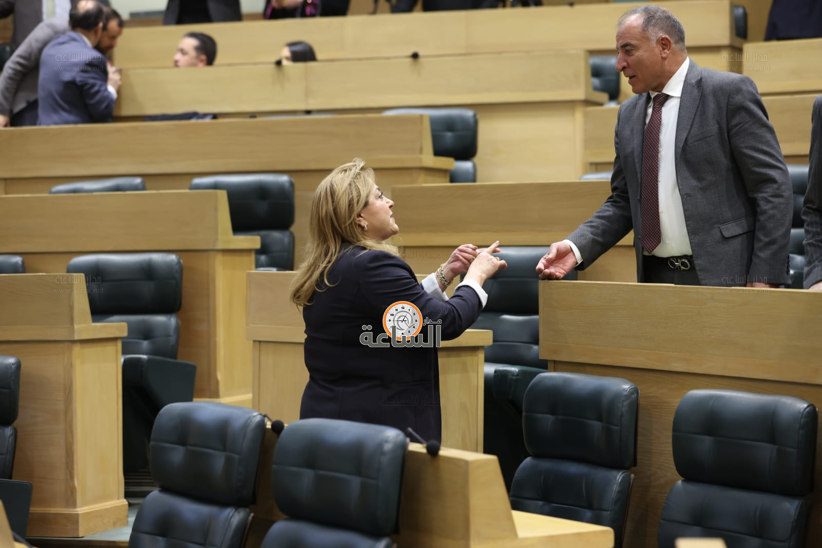 Madar Al-Saa Images 0.3798075622049384