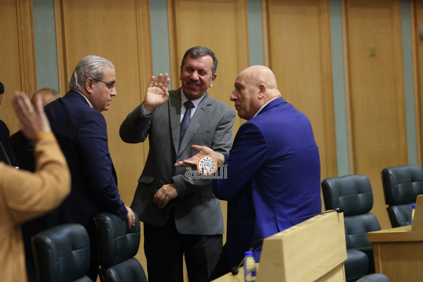 Madar Al-Saa Images 0.9808537167577661