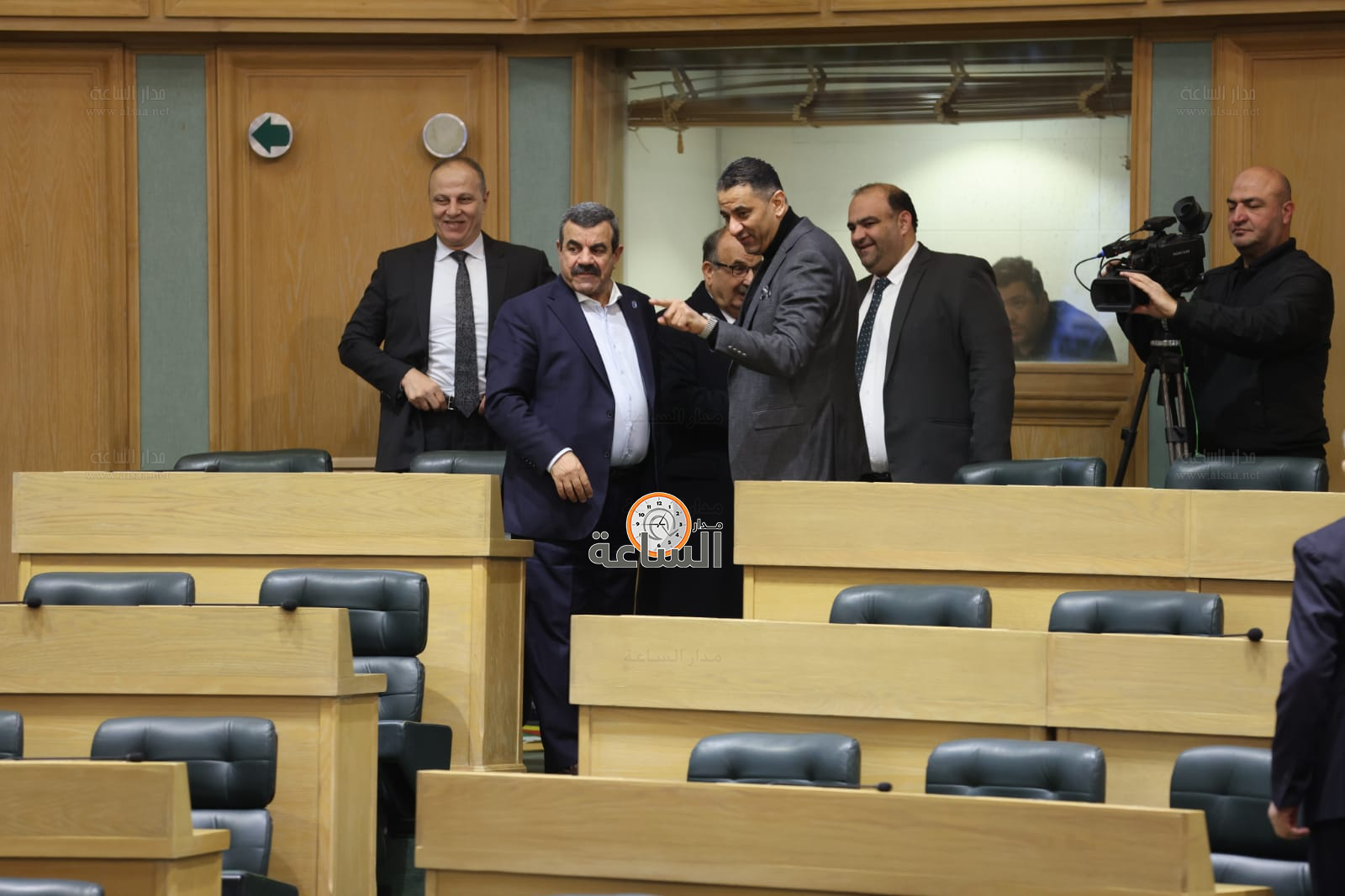 Madar Al-Saa Images 0.941946672386147