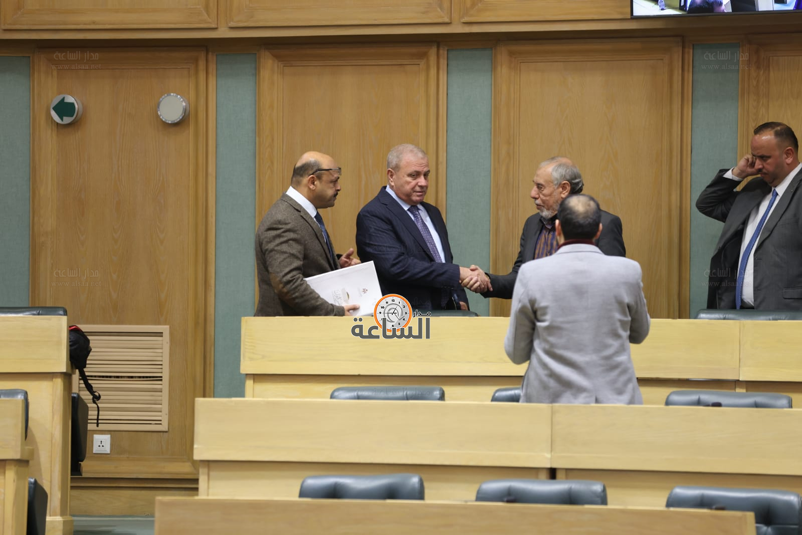 Madar Al-Saa Images 0.5910250417105829