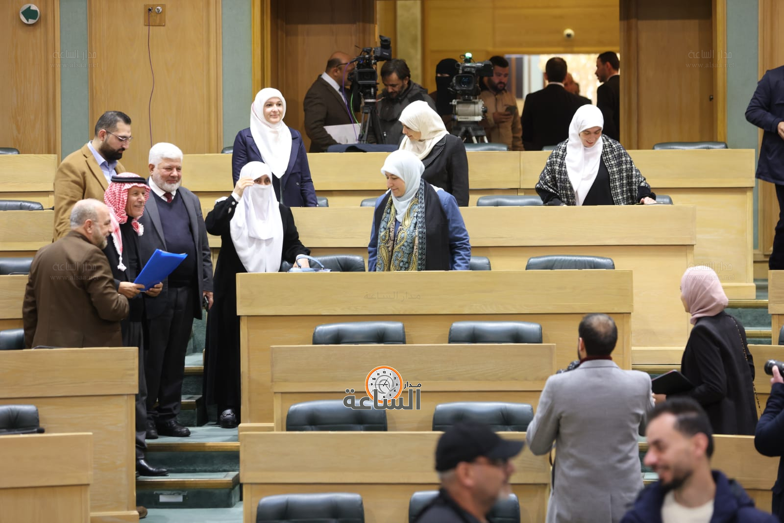 Madar Al-Saa Images 0.8311582981748061