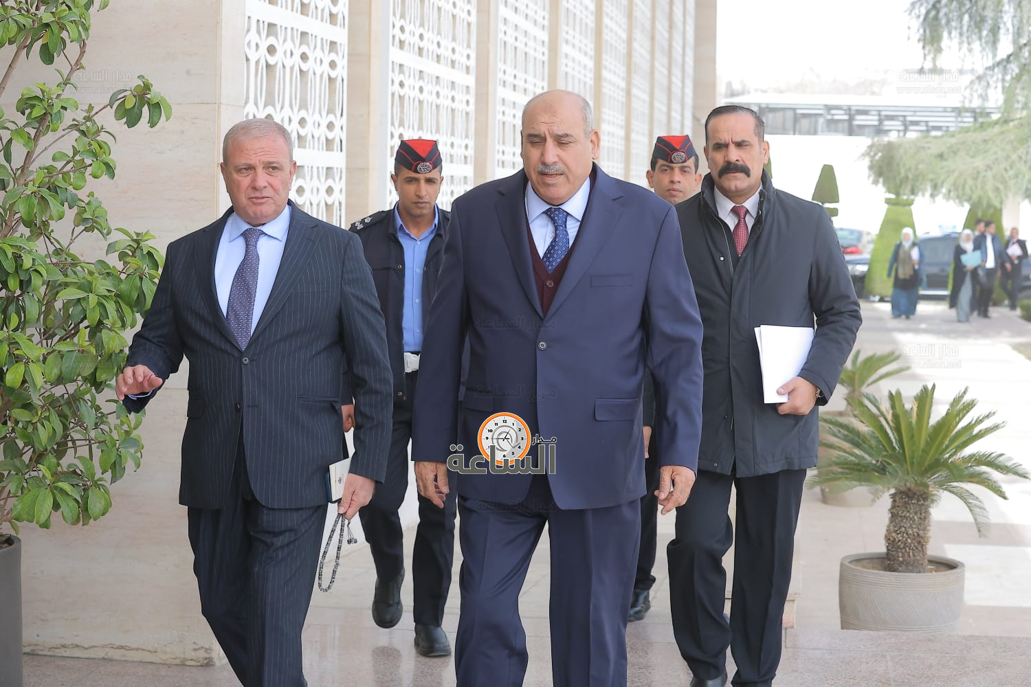 Madar Al-Saa Images 0.44706242735026847